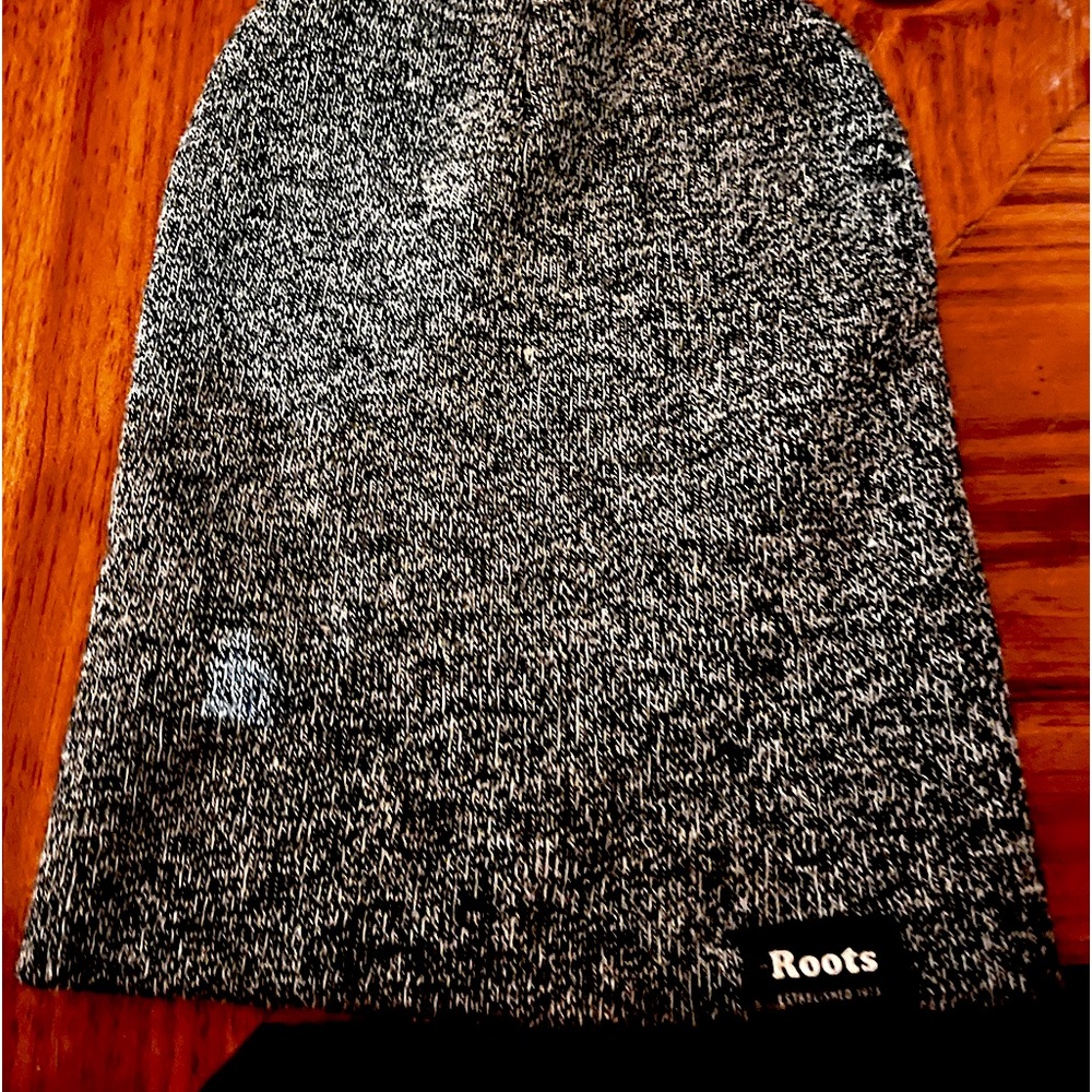 Roots toque